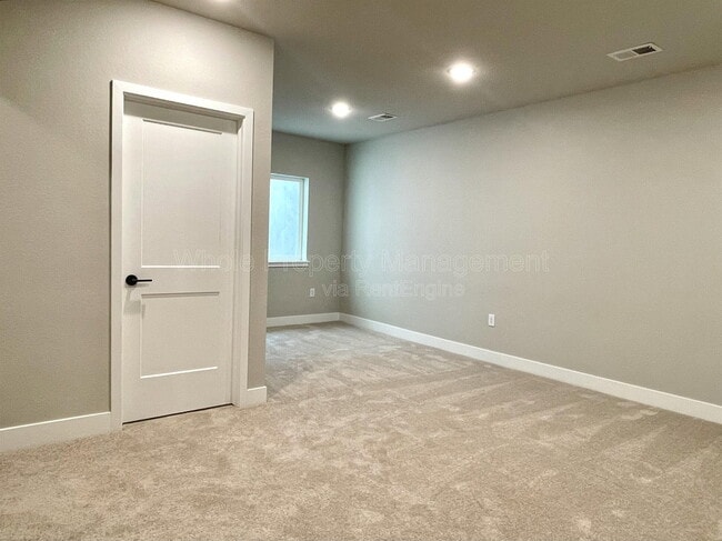Building Photo - 361 Fox Ln