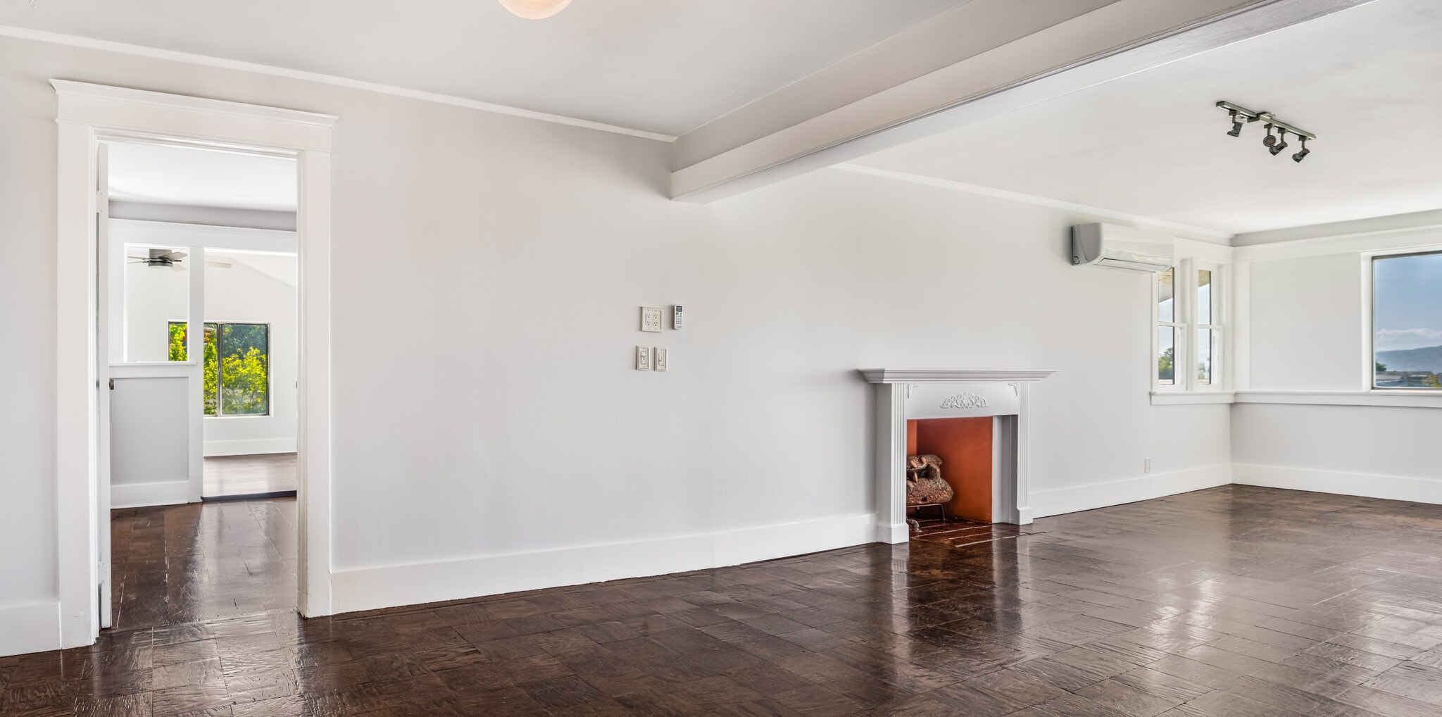 Living room - 1100 Coronado Ter