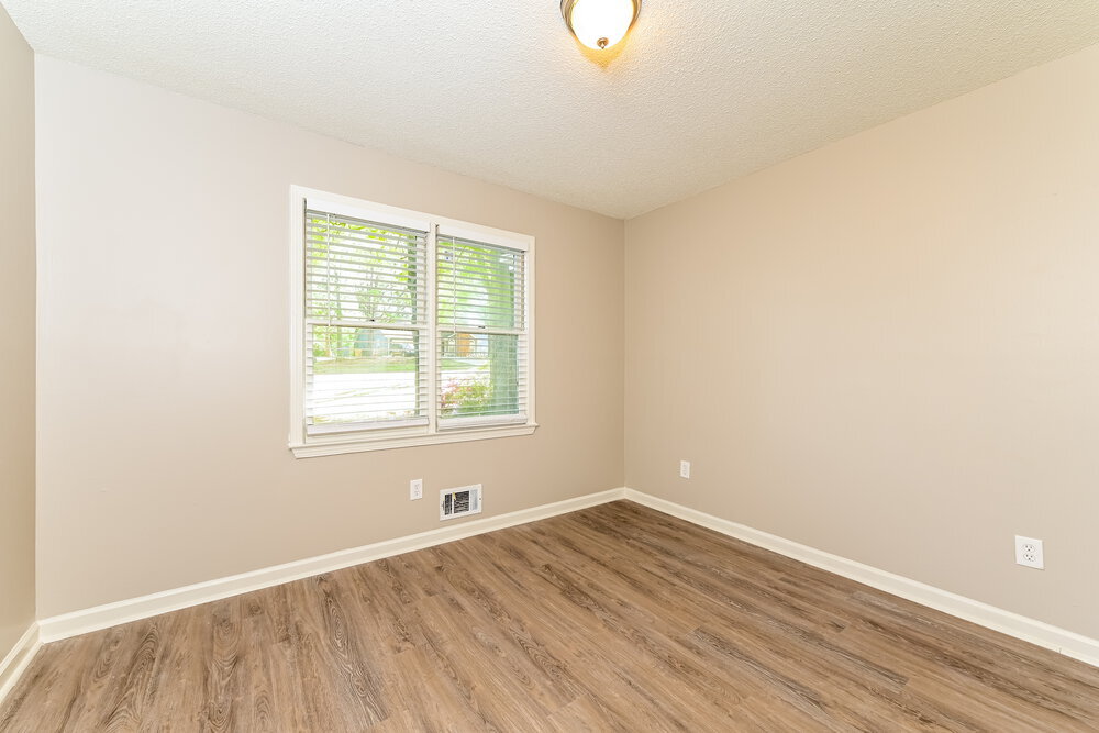 Building Photo - 430 Rosehill Dr