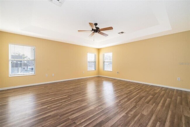 Building Photo - 337 Alfani St
