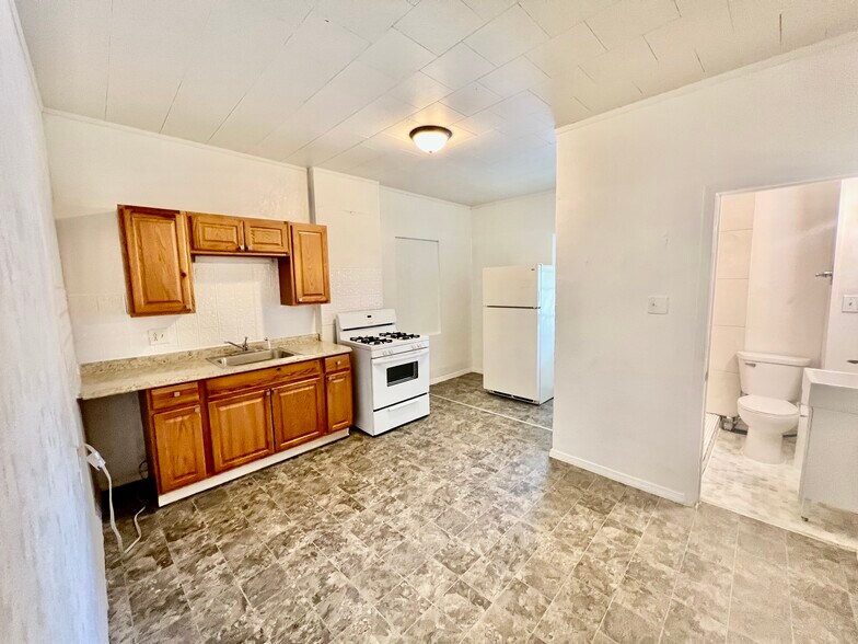 Building Photo - 716 Ohio St