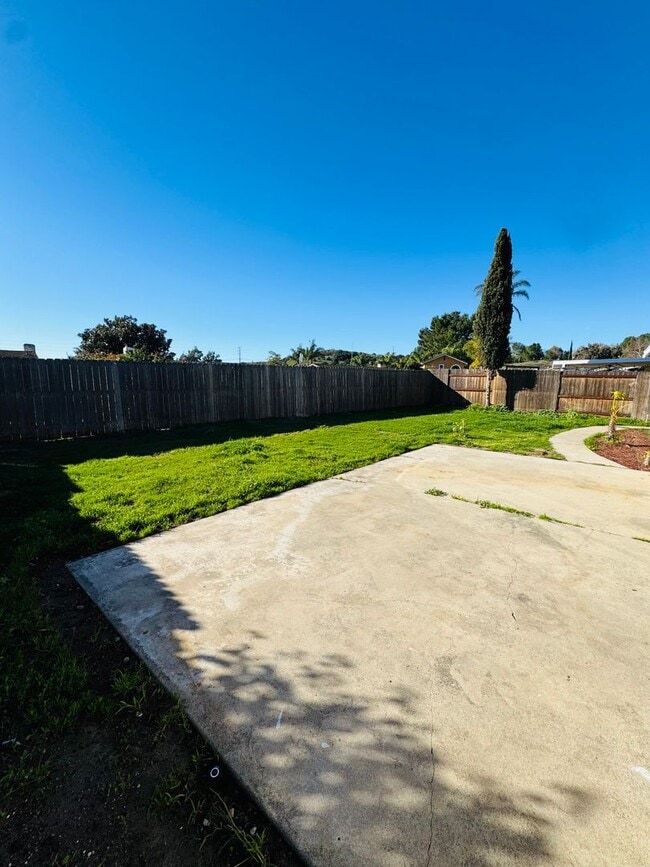 Building Photo - A Bright and Beautiful Place to Call Home