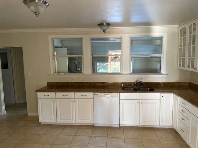 Building Photo - G5 | (CHP) 18480 Deer Flat Road