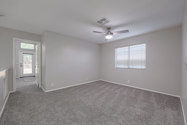 Building Photo - 4218 E Palo Brea Ln