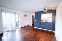 Building Photo - 6115-6126 Plymouth Avenue