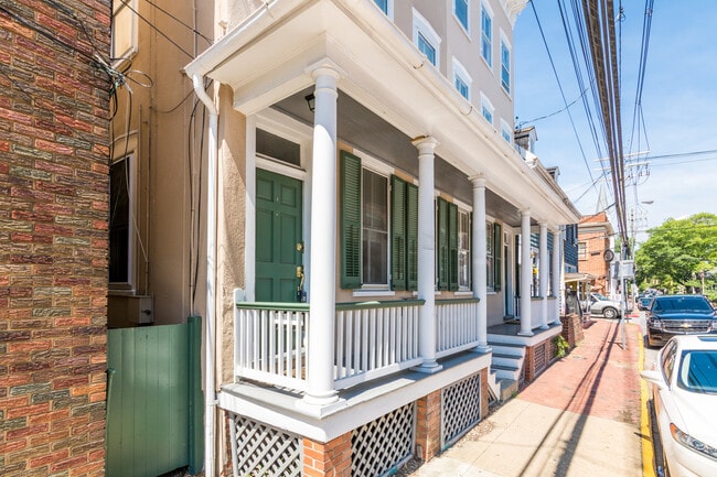 Building Photo - Historic Downtown Annapolis
