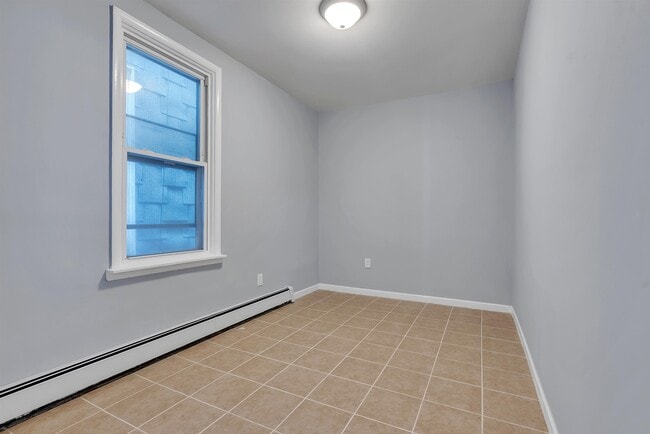 Building Photo - 42 Greenville Ave