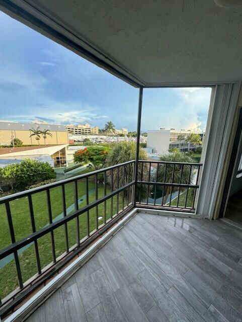 Building Photo - 890 N Federal Hwy