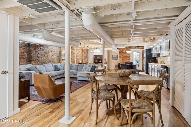 Building Photo - 109 French St