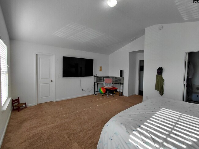 Building Photo - 836 Chariot Way