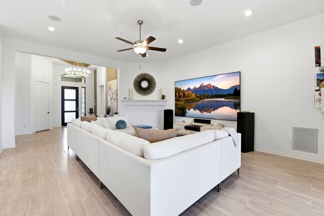 Building Photo - 531 Santa Rosa Hls Dr