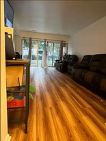 Building Photo - 9705 Kings Crown Ct