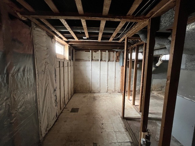 Building Photo - 230 E Victoria St