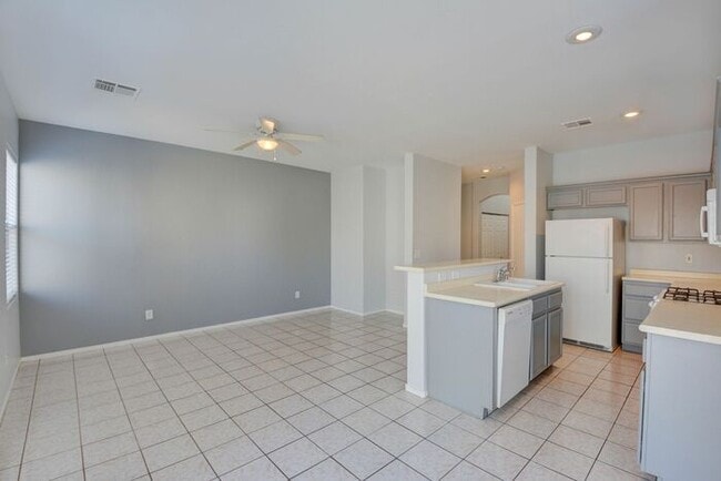 Building Photo - BEAUTIFUL 2 STORY SINGLE FAMILY HOME WITH 3 BEDROOMS AND 2.5 BATHS LOCATED IN SOUTHWEST