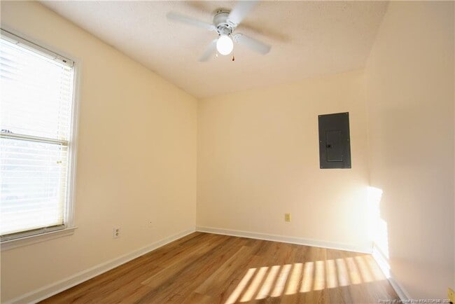 Building Photo - 6549 Applewhite Rd
