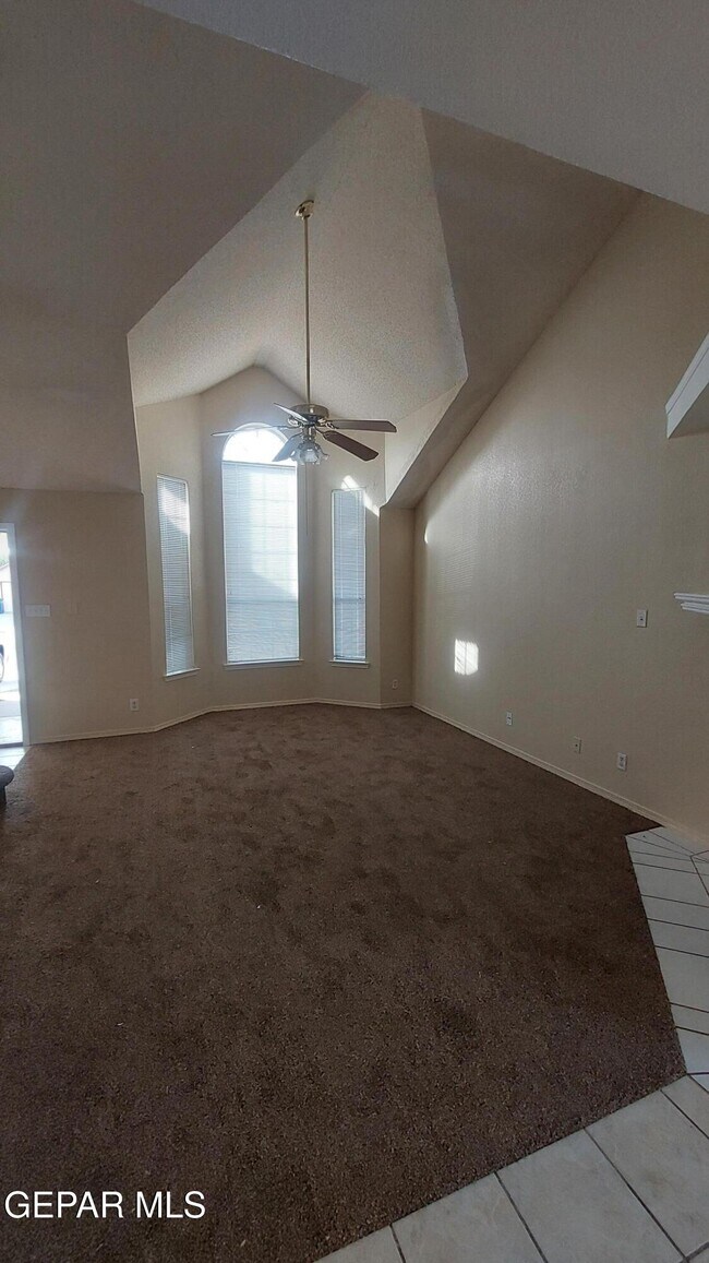 Building Photo - 7744 Luz De Camino Way