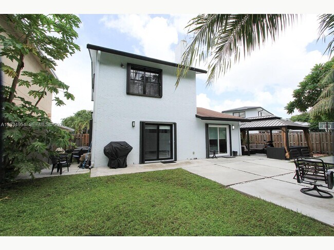 Building Photo - 14740 SW 108th Terrace