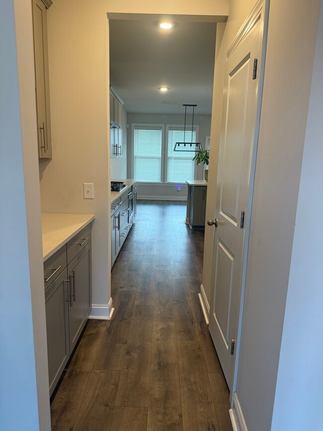 Building Photo - 227 Bering Ln