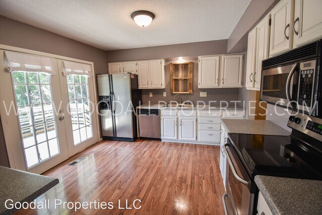 Building Photo - 3 br, 2.5 bath House - 3704 Boulder Circle