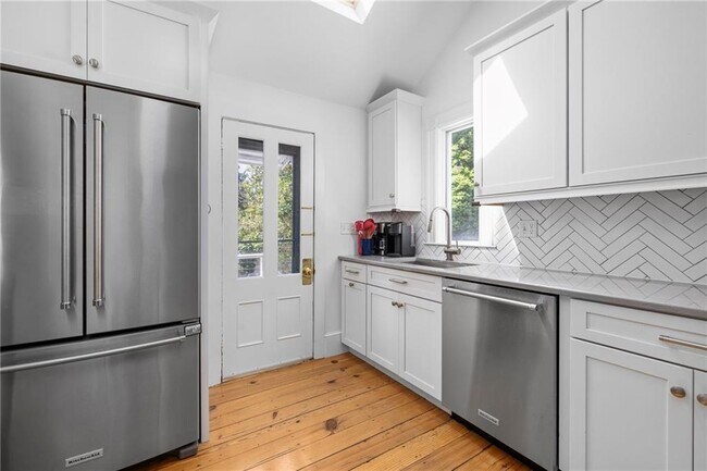 Building Photo - 36 Second St