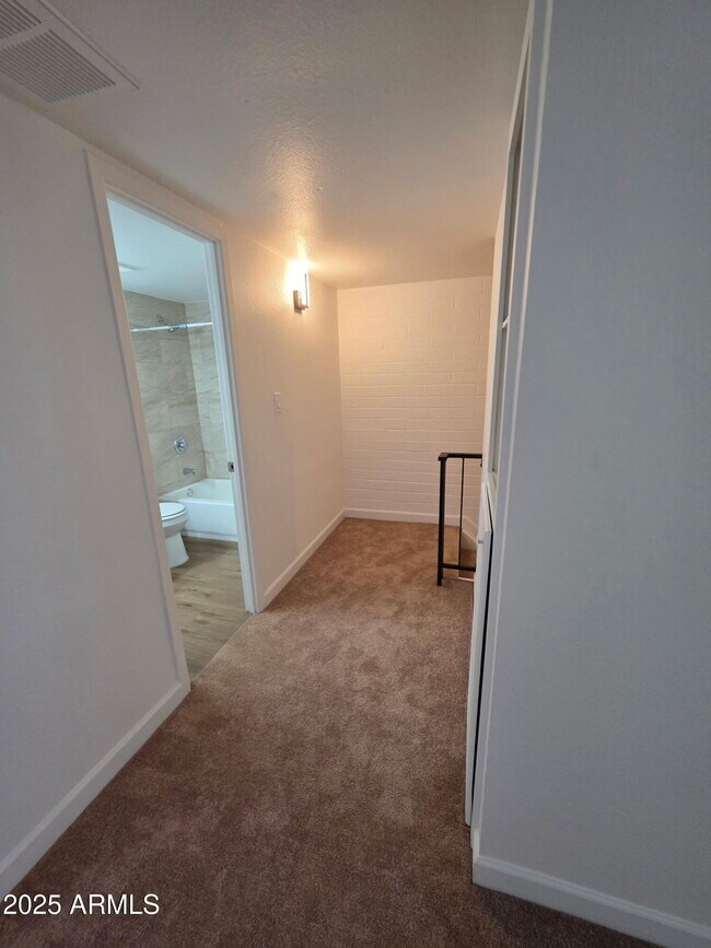 Building Photo - 4023 S 44th Way