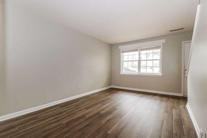 Building Photo - 835 Von Kolnitz Rd