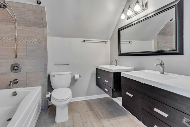Building Photo - 272 Rio Vista Dr