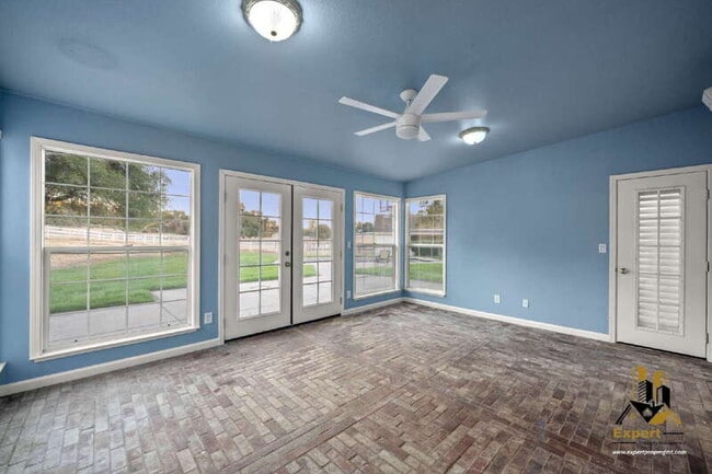 Building Photo - 5291 Bryant Rd