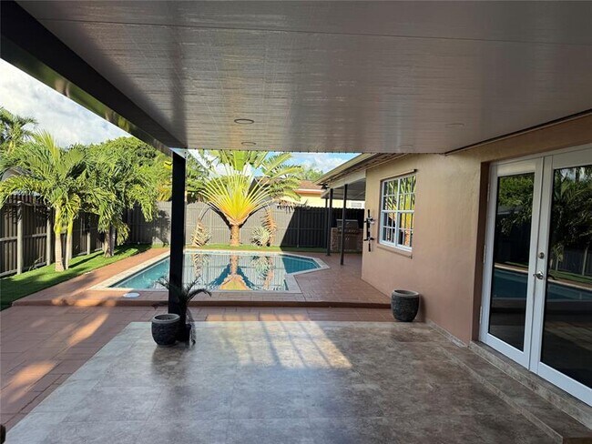 Building Photo - 10911 NW 18th Pl