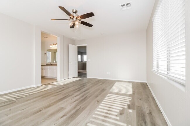 Building Photo - 9111 S 258th Ln