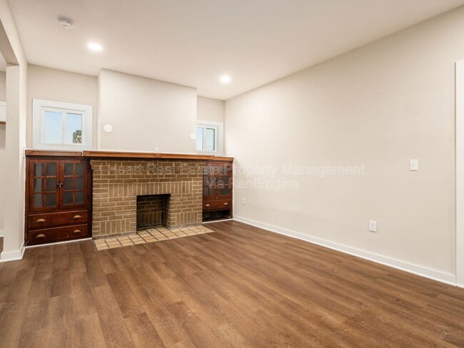 Building Photo - 1390 Sullivant Ave