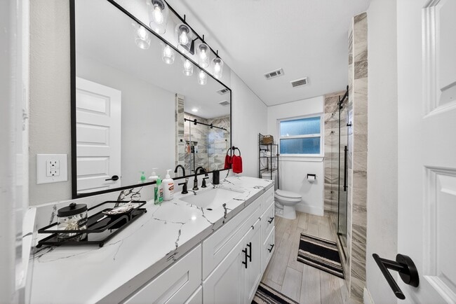 Building Photo - 6215 Great Oaks Dr