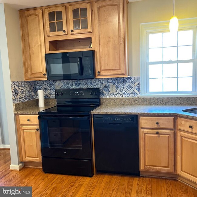 Building Photo - 3274 Applegate Ct