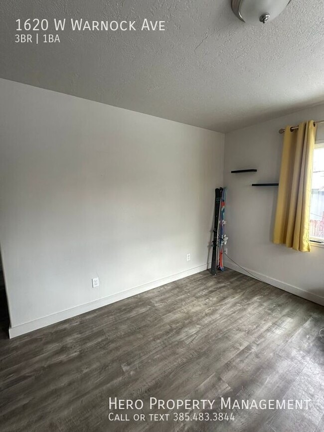 Building Photo - 1620 W Warnock Ave