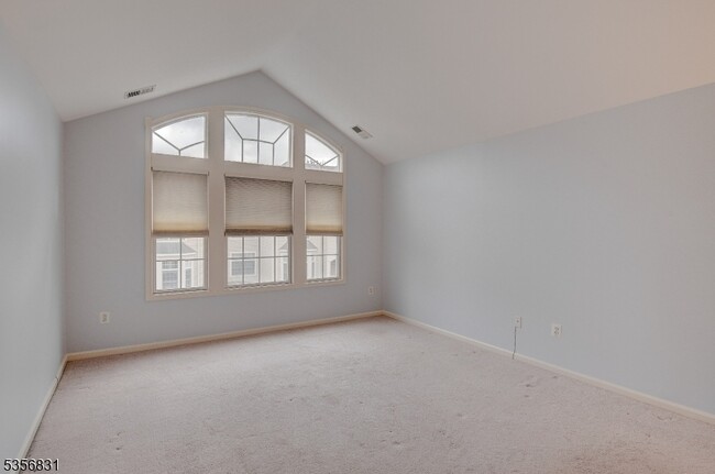 Building Photo - 608 Kensington Ln