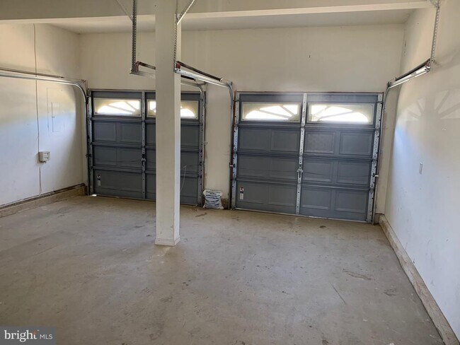 Building Photo - 187 Wynnefield Rd