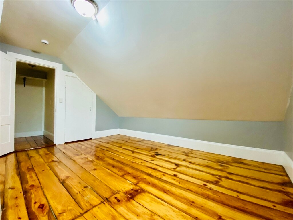 Building Photo - 18 Montvale Ave
