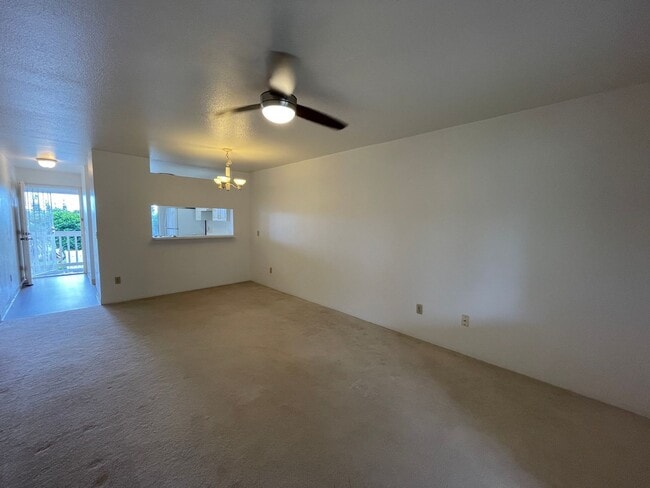 Building Photo - Parkglen at Waikele upstairs corner/end unit