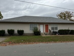 Building Photo - 3223 Ludwig St