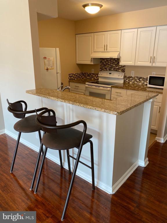 Building Photo - 5833 Orchard Hill Ct