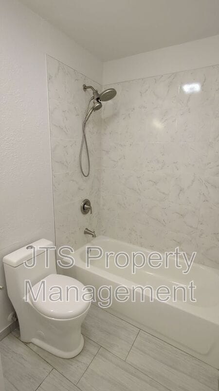 Building Photo - 10402 S White Rock Rd