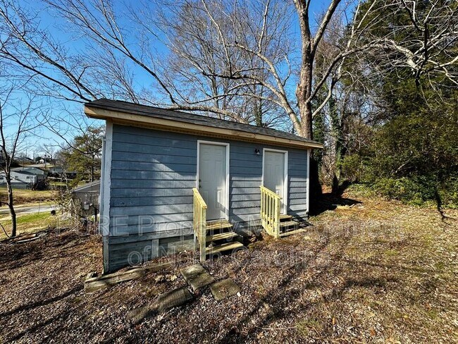 Building Photo - 1414 White St