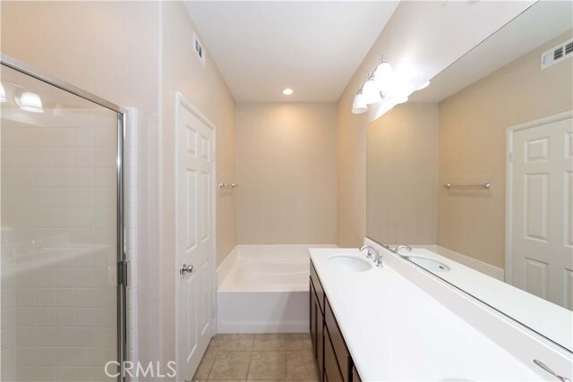 Building Photo - 70 Stockton Dr