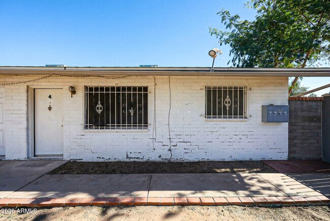 Building Photo - 2226 W Heatherbrae Dr