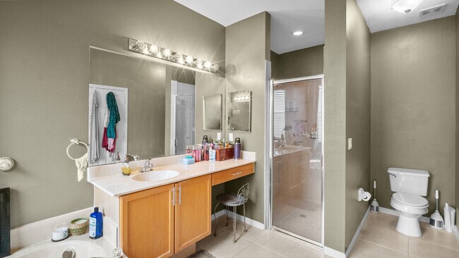 Building Photo - 222 Manatee Springs Way