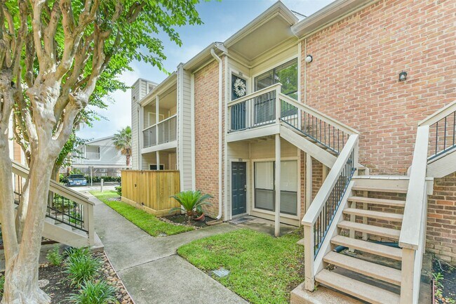 Building Photo - 2001 Bering Dr