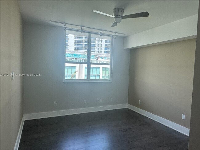 Building Photo - 5970 Indian Creek Dr