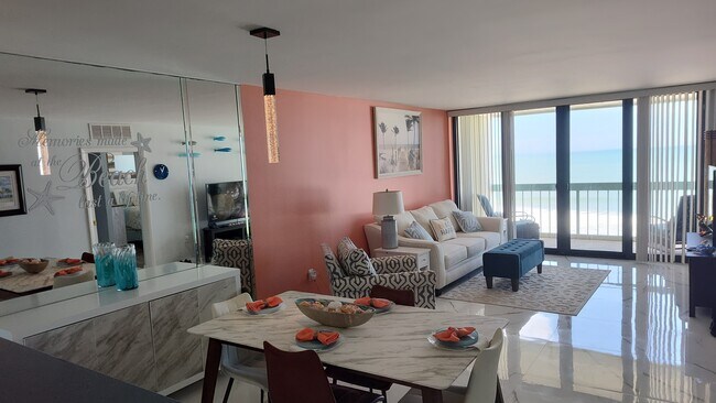 Building Photo - 9940 S Ocean Dr