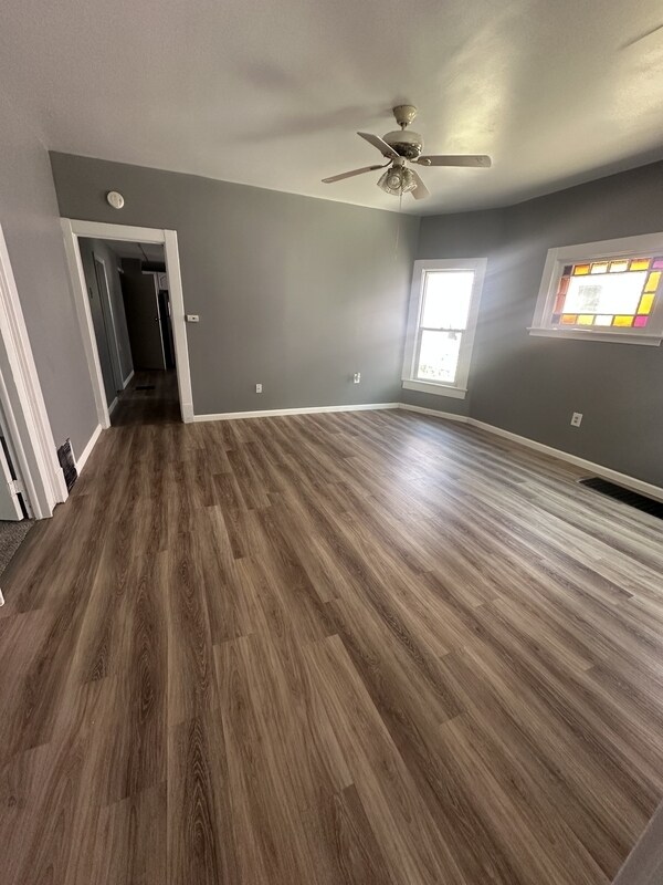 Building Photo - 3414 Daisy Ave