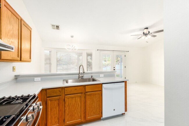 Building Photo - 1225 E Artesian Way